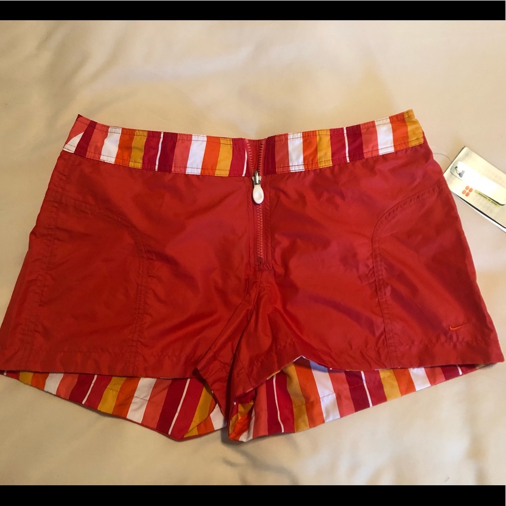 Nike low-rise boat shorts
